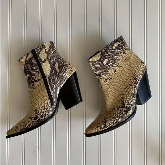 Jeffrey Campbell Natural Flynn Ankle Boots - Picture 4 of 5